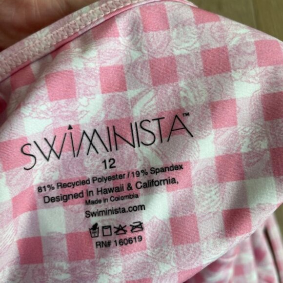 Swiminista Suite with Sporty Short - Picture 8 of 8